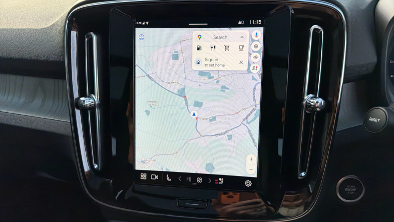 Volvo XC40 2.0 B3P Ultra Dark 5dr Auto Petrol Estate